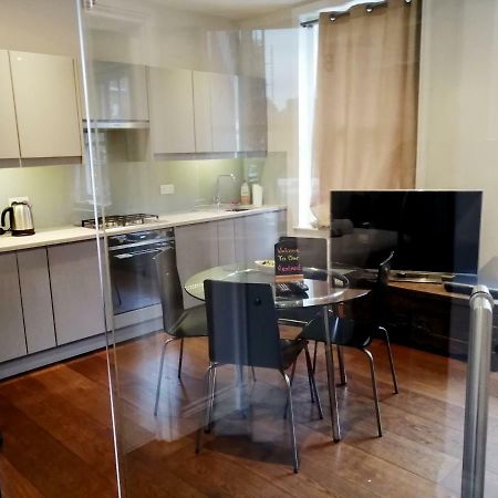 Stunning Soho Apartment London Bagian luar foto
